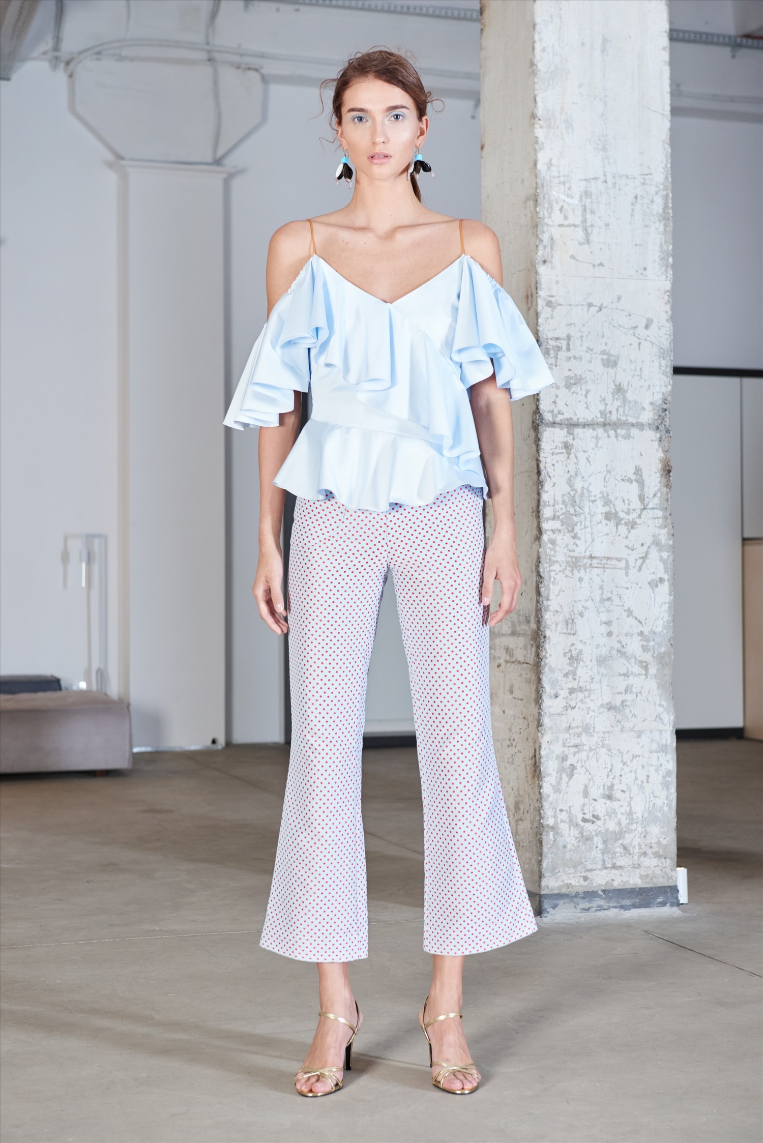 4eUMSnLQ7CXjy5XBV89G - Лукбук бренда Anna October spring-summer 2016.