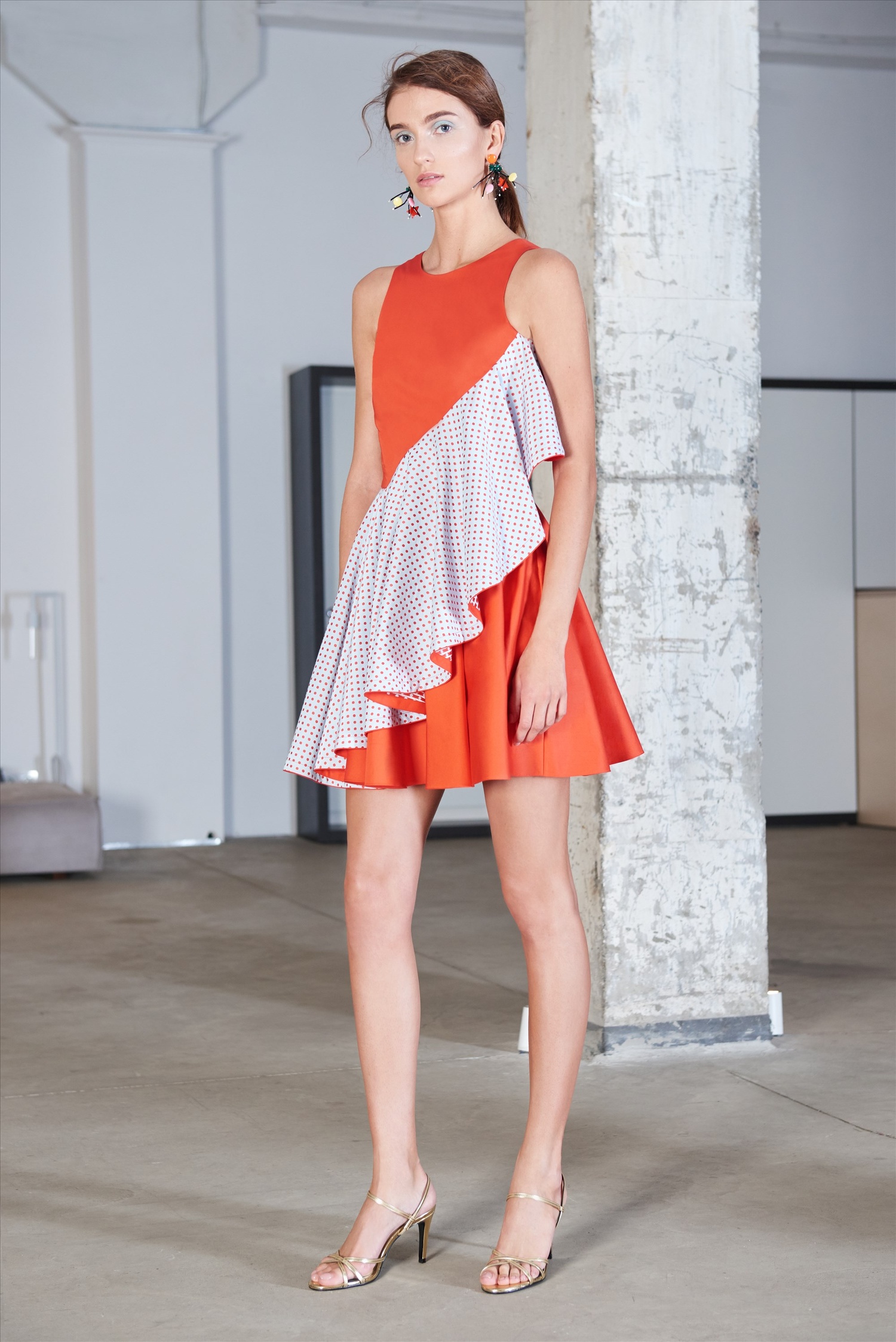 QkBFuRGZRb2VsXxiwyDL - Лукбук бренда Anna October spring-summer 2016.