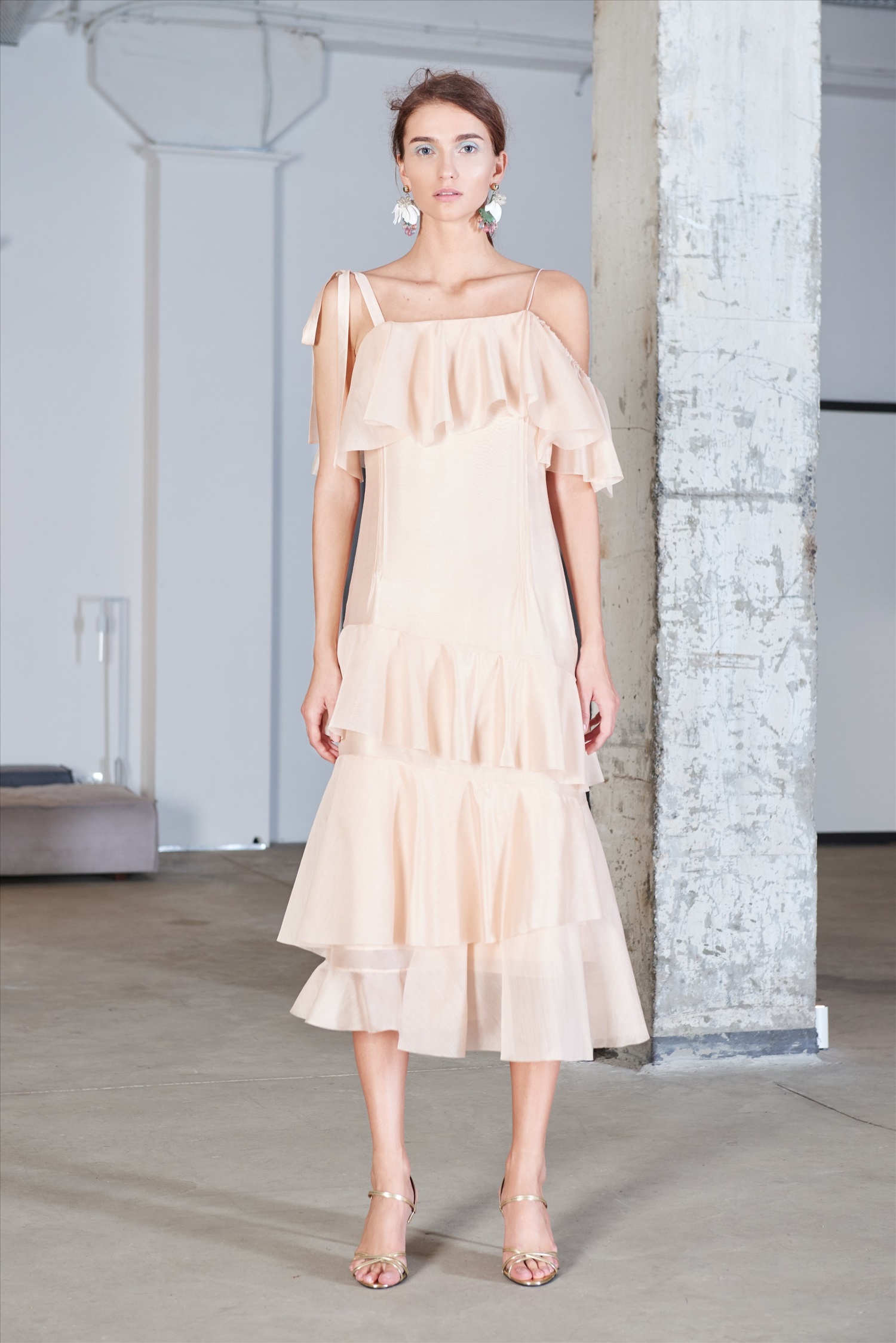 XGSKjtHqRgaJuvHgBSrt - Лукбук бренда Anna October spring-summer 2016.