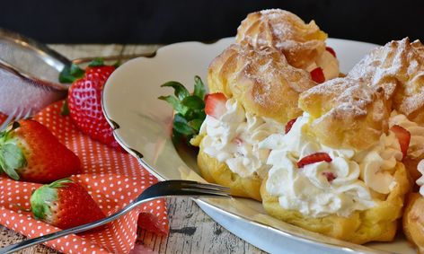 Classic Cream Puffs Learn To Bake A Crowd Pleasing Dessert