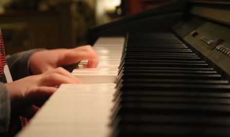 Ready For Piano Older Beginners Small Online Class For Ages 8 11 Outschool