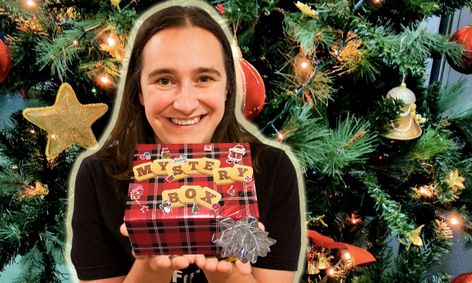 Christmas Holiday Edition What S In The Mystery Box Fun Game Of Questions Small Online Class For Ages 3 8 Outschool