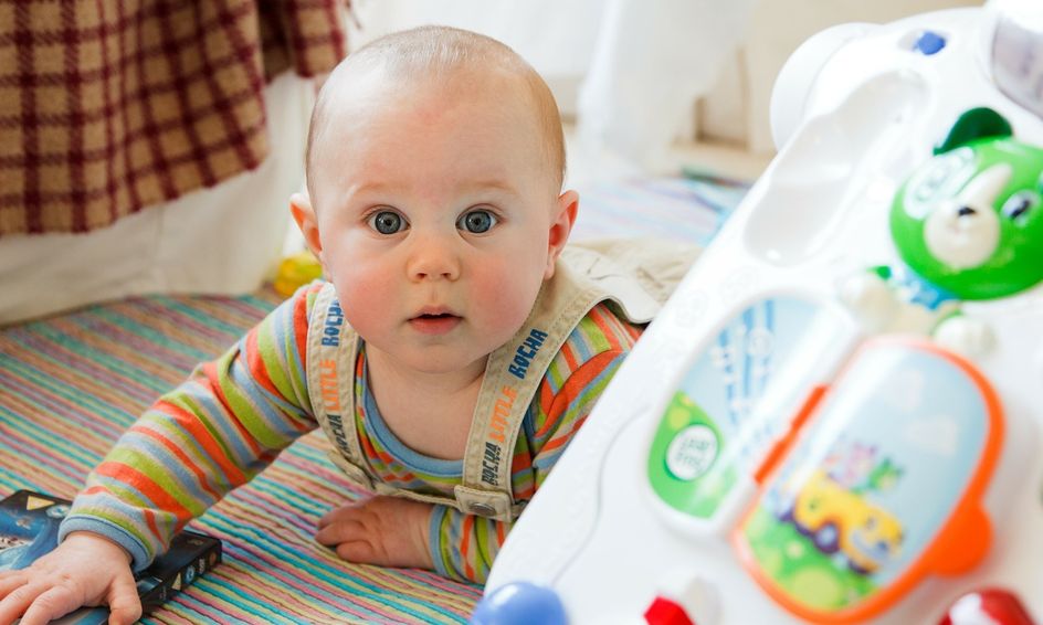 Babysitter S Club Infant Care Small Online Class For Ages 12 15