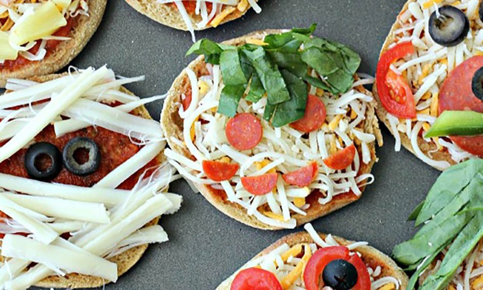 English Muffin Funny Face Pizza Small Online Class For Ages 4 6 Outschool
