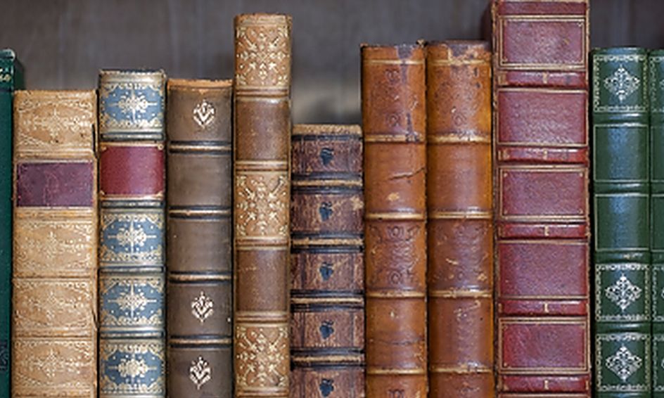 4 Classic Novels By C Bronte Mary Shelley Jane Austen And E