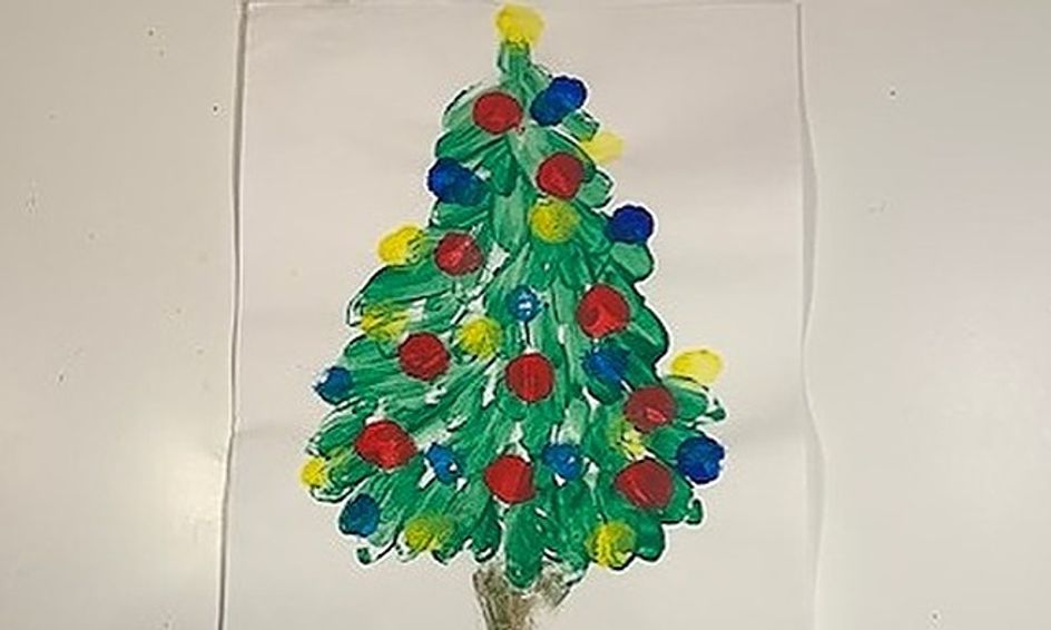 Painting Up Some Fun Christmas Tree Painting Without Brushes For Pre K And K Small Online Class For Ages 4 6 Outschool