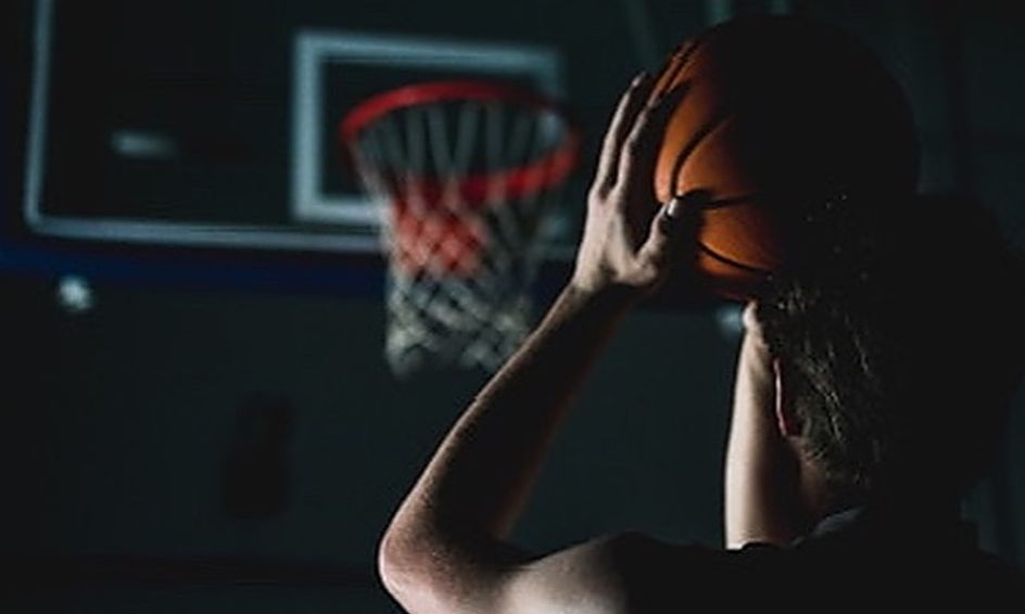Fundamentals Of Basketball How To Dribble Pass And Shoot