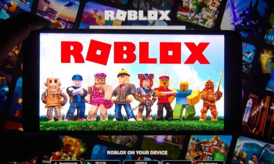 Let S Try Something New Roblox Gaming Social Club Small Online Class For Ages 8 12 Outschool - roblox gaming pictures