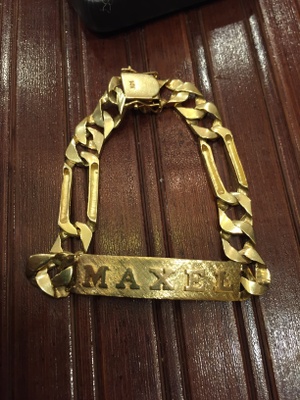 The front of the bracelet "Maxel"