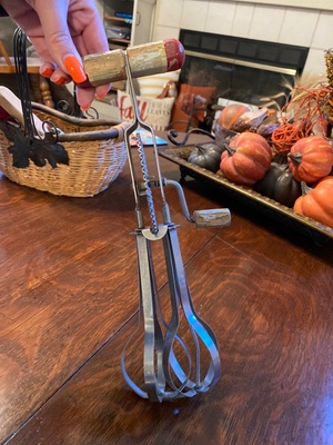 great great grandmothers egg beater
