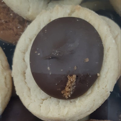sugar cookie with chocolate on top 