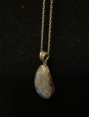 Tear shaped moonstone necklace