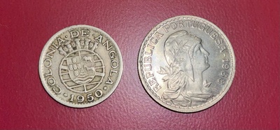 Old Portuguese and Angola currency 