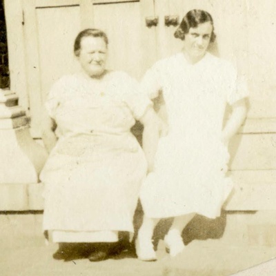 Photo of Stina (right) at Filoli.