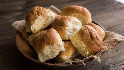 Pandesal bread