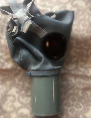 Image of the gas mask.