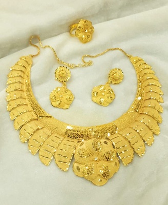 A gold jewelry