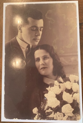 My aunt Ròzia and her husband, before 1939