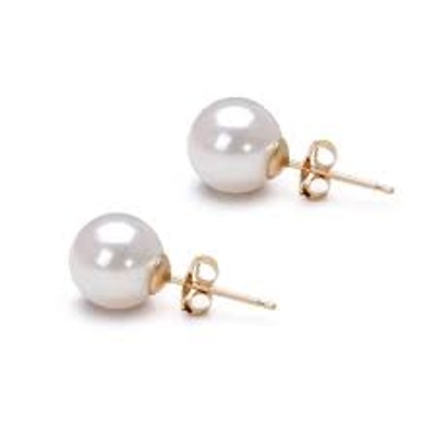 pearl earrings 