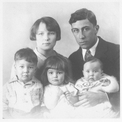 Martinez family portrait 1927