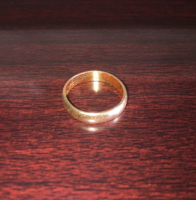 This is my mom's wedding band